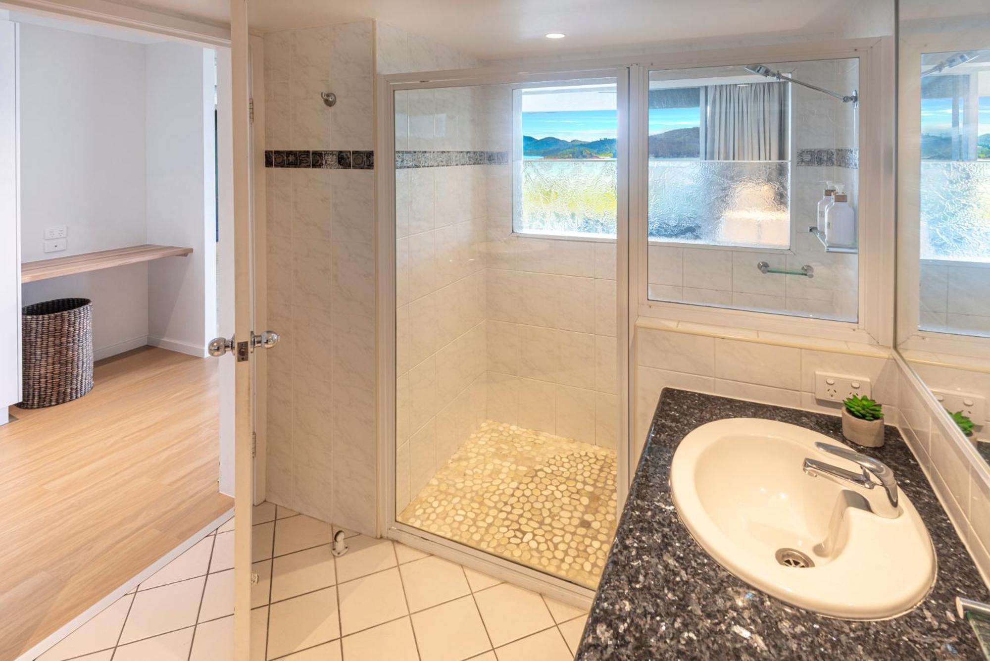 Lagoon Beachfront Lodge 202 On Hamilton Island By Hamorent Luaran gambar